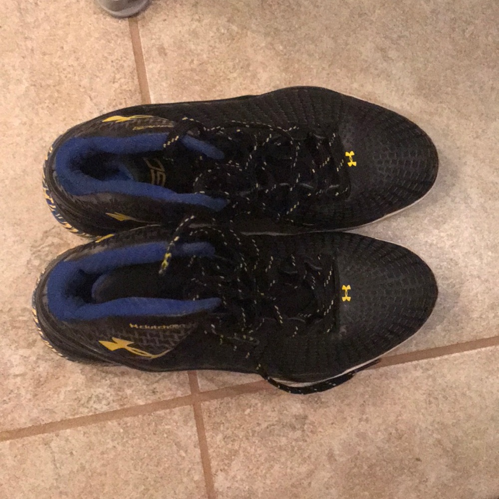 Under armor basketball shoes